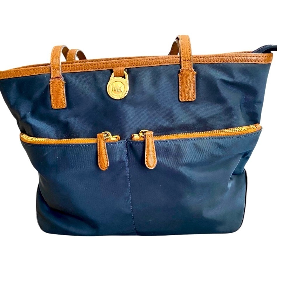Michael Kors Kempton Blue Brown Nylon Tote Bag front zip Pockets Shoulder
C - Picture 4 of 10